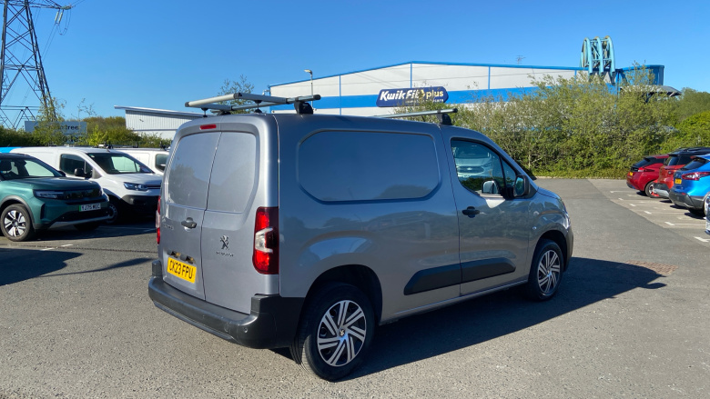 Peugeot Partner Standard Diesel 1000 1.5 BlueHDi 100 Professional Premium + Van